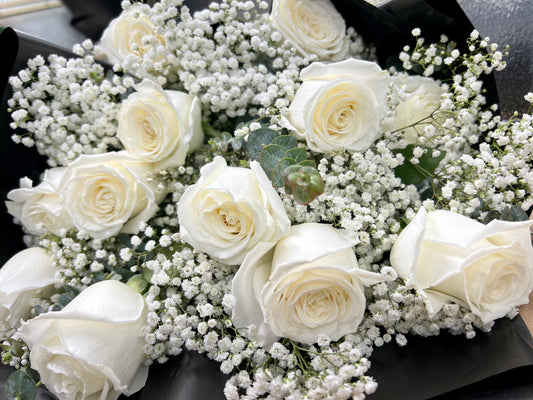 MODERN ELEGANCE ROSE BOUQUET