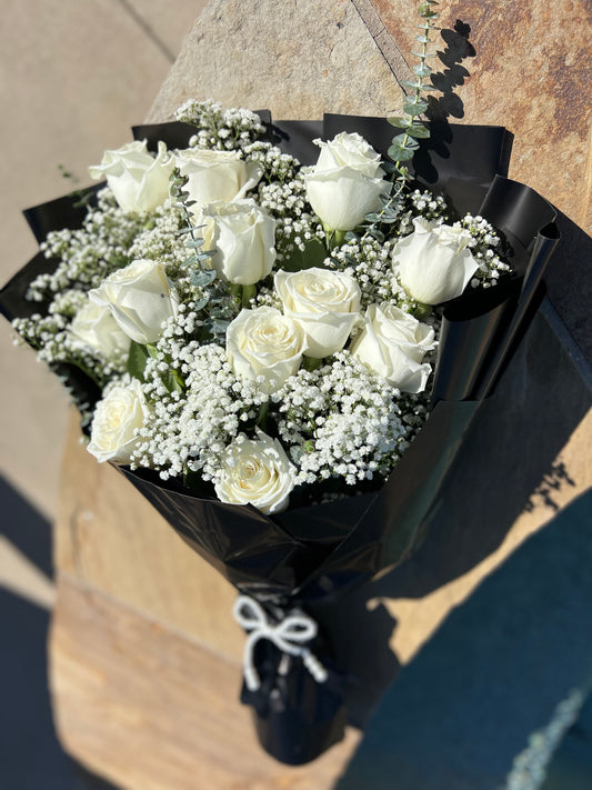 MODERN ELEGANCE ROSE BOUQUET