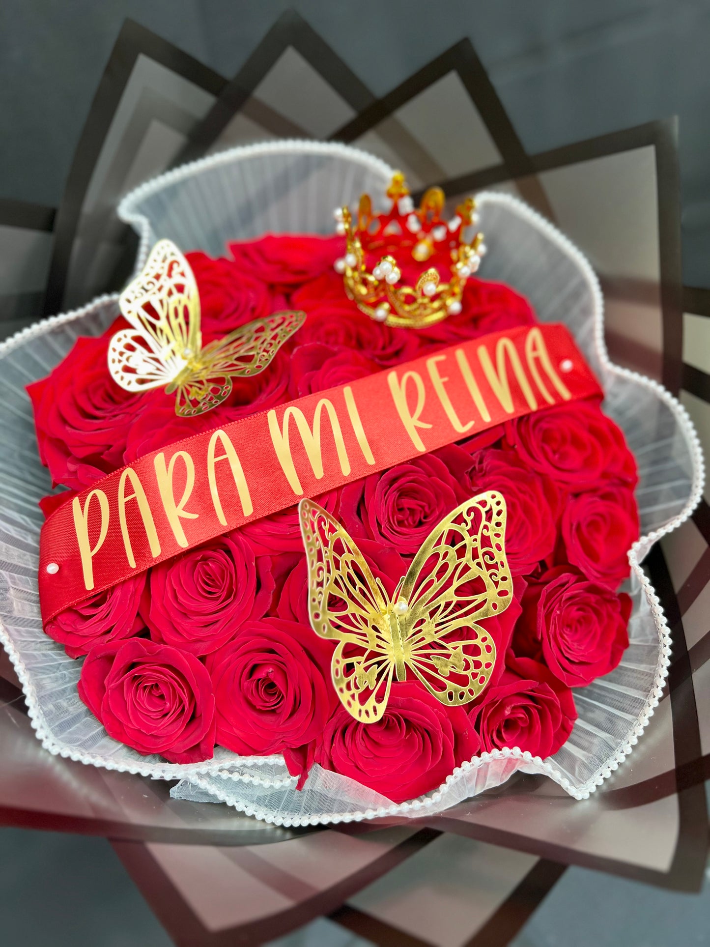 "FOR MY QUEEN" ROSE BOUQUET