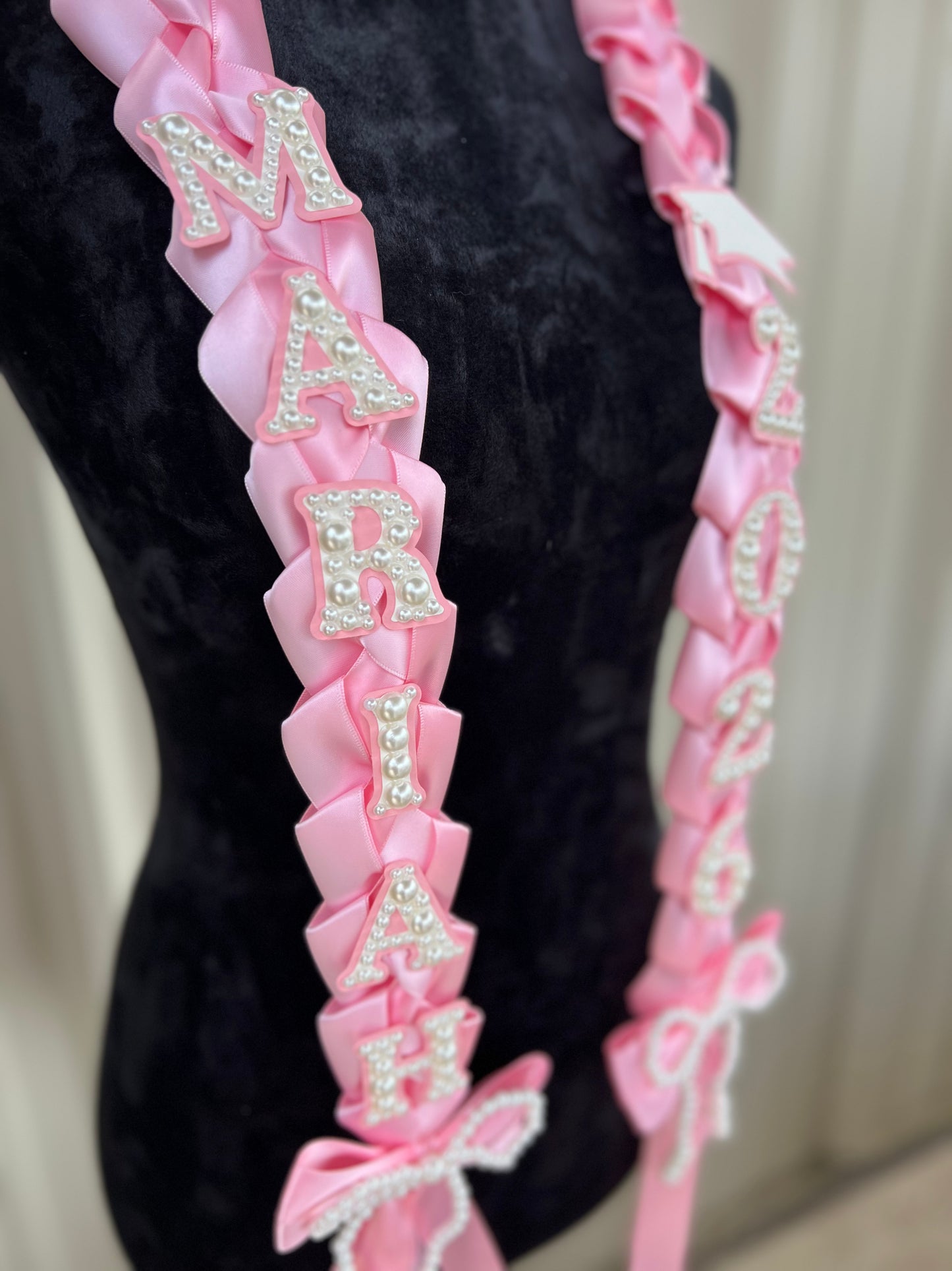 COQUETTE STYLE RIBBON LEI