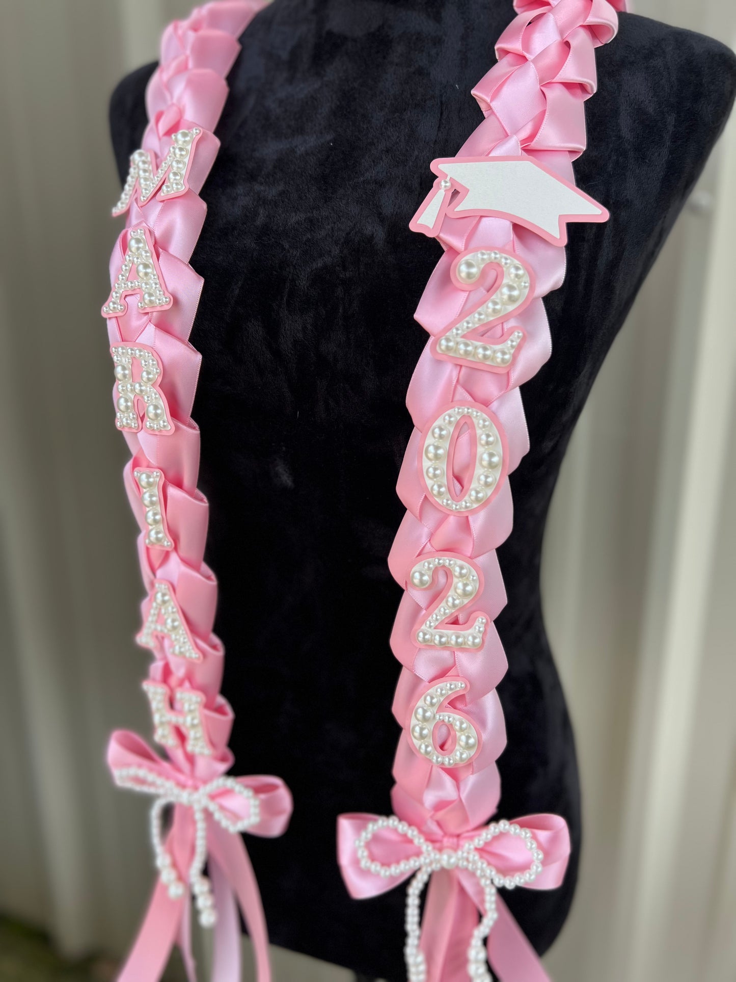 COQUETTE STYLE RIBBON LEI